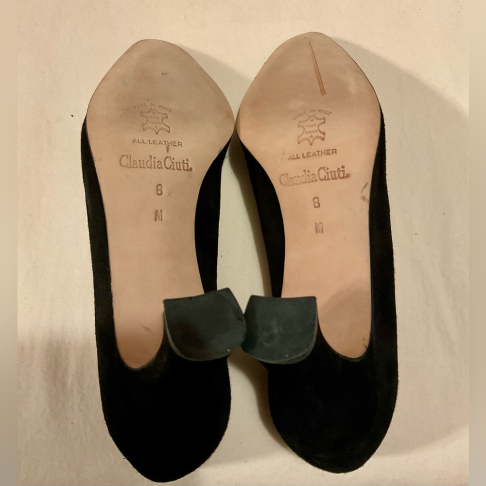 Claudia Ciuti Vintage Classic Black Suede Heels - Picture 6 of 8